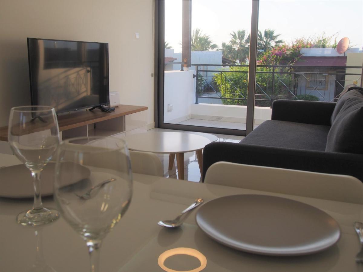 42 Beach Coast Apartment Polis Eksteriør bilde